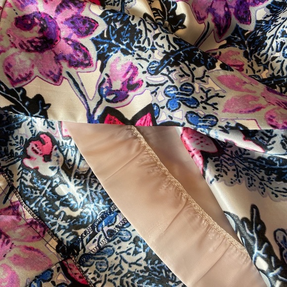 Taylor flower belted fit flare dress.  Size 4. Vintage 50s vibes Retro Cocktail - Picture 6 of 8